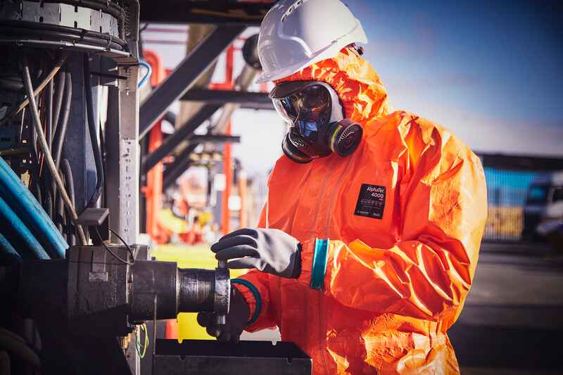 Đồng phục bảo hộ Kỹ sư - Kỹ thuật cần thiết với những người làm trong lĩnh vực cơ khí, điện tử, điện, công nghệ thông tin, xây dựng, ô tô, hàng không vũ trụ