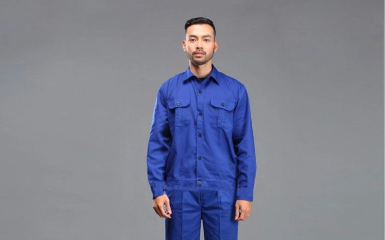 [Bật mí] Địa chỉ may áo công nhân màu xanh chất đẹp, giá tốt